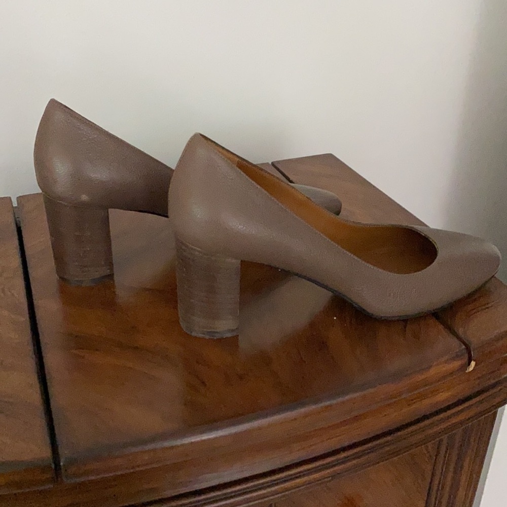 Aquatalia stack heels- gently used
